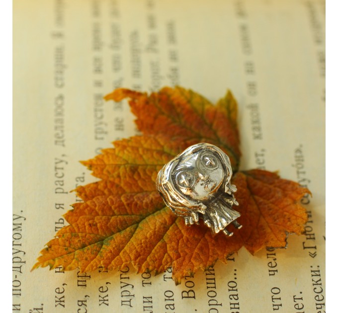 Girl with Button Eyes| Silver Charm| Halloween Collection