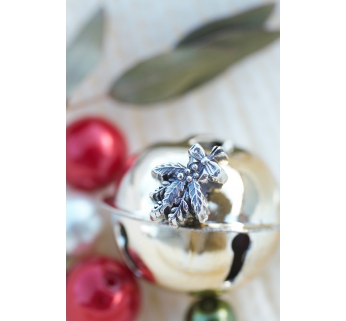 Christmas Mistletoe | Sterling Silver Charm | Christmas Collection